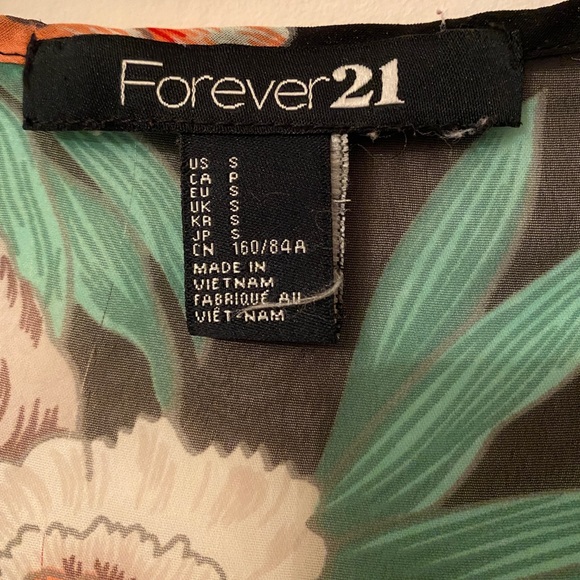 Forever 21 Floral Blouse - Picture 2 of 2